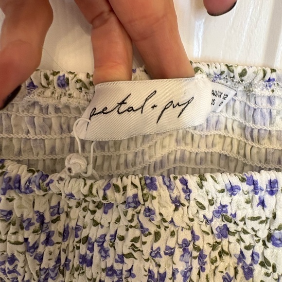 Petal + Pup Leia Blue Floral Puff Sleeve Cottagecore Smocked Midi Dress 8 NWT - Picture 4 of 10